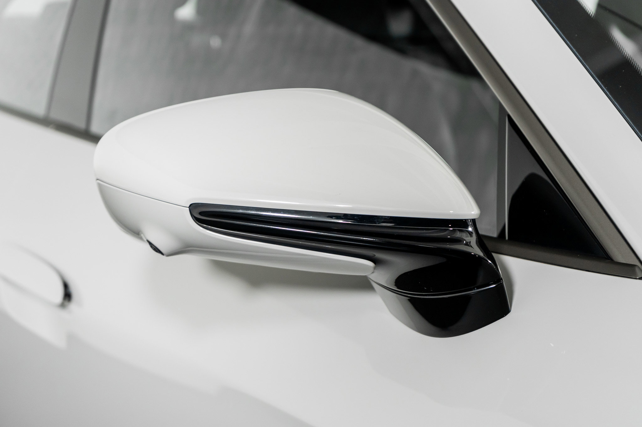 Used 2025 Porsche Taycan Turbo w/ Premium Package image 19