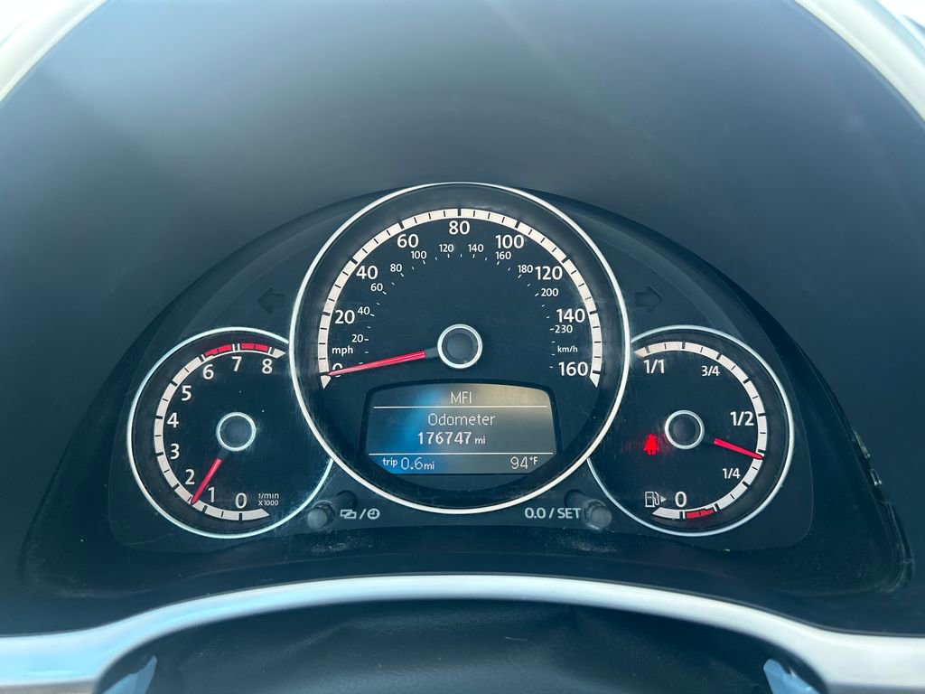 Used 2013 Volkswagen Beetle 2.5 FWD image 15