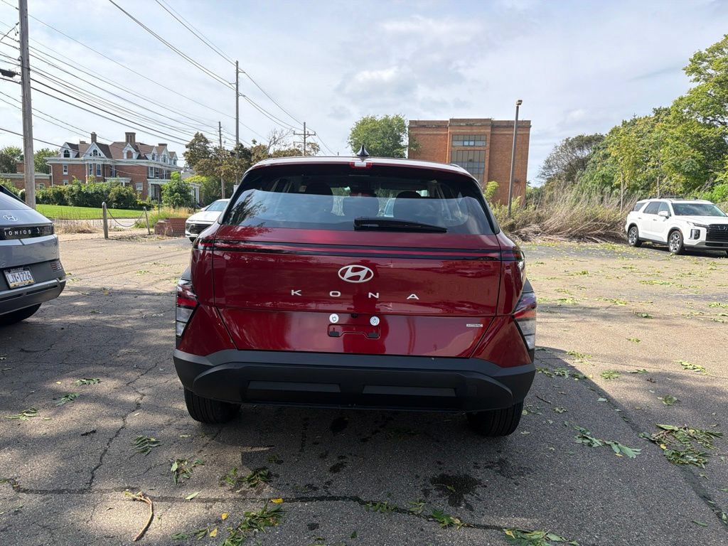 New 2027 Hyundai Kona SE AWD/4WD image 6