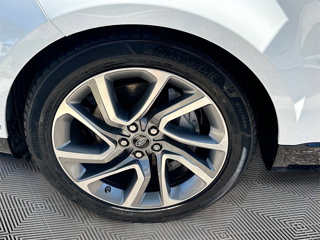 Used 2021 Land Rover Range Rover Sport HSE Silver Edition image 35