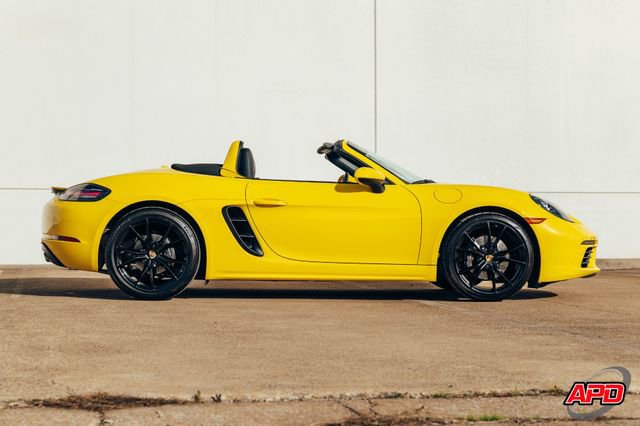 Used 2017 Porsche 718 Boxster image 13