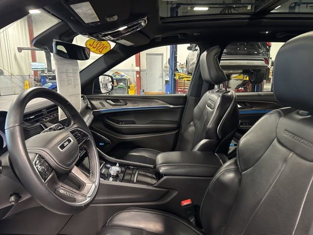 Used 2022 Jeep Grand Cherokee Overland image 15
