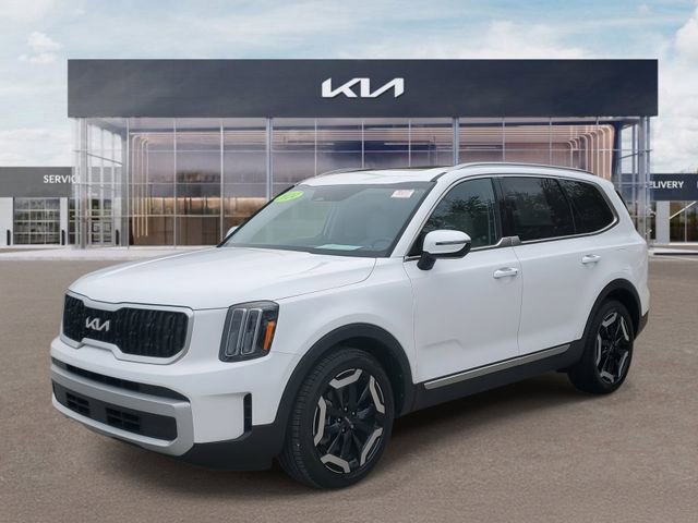 Certified 2024 Kia Telluride EX image 3