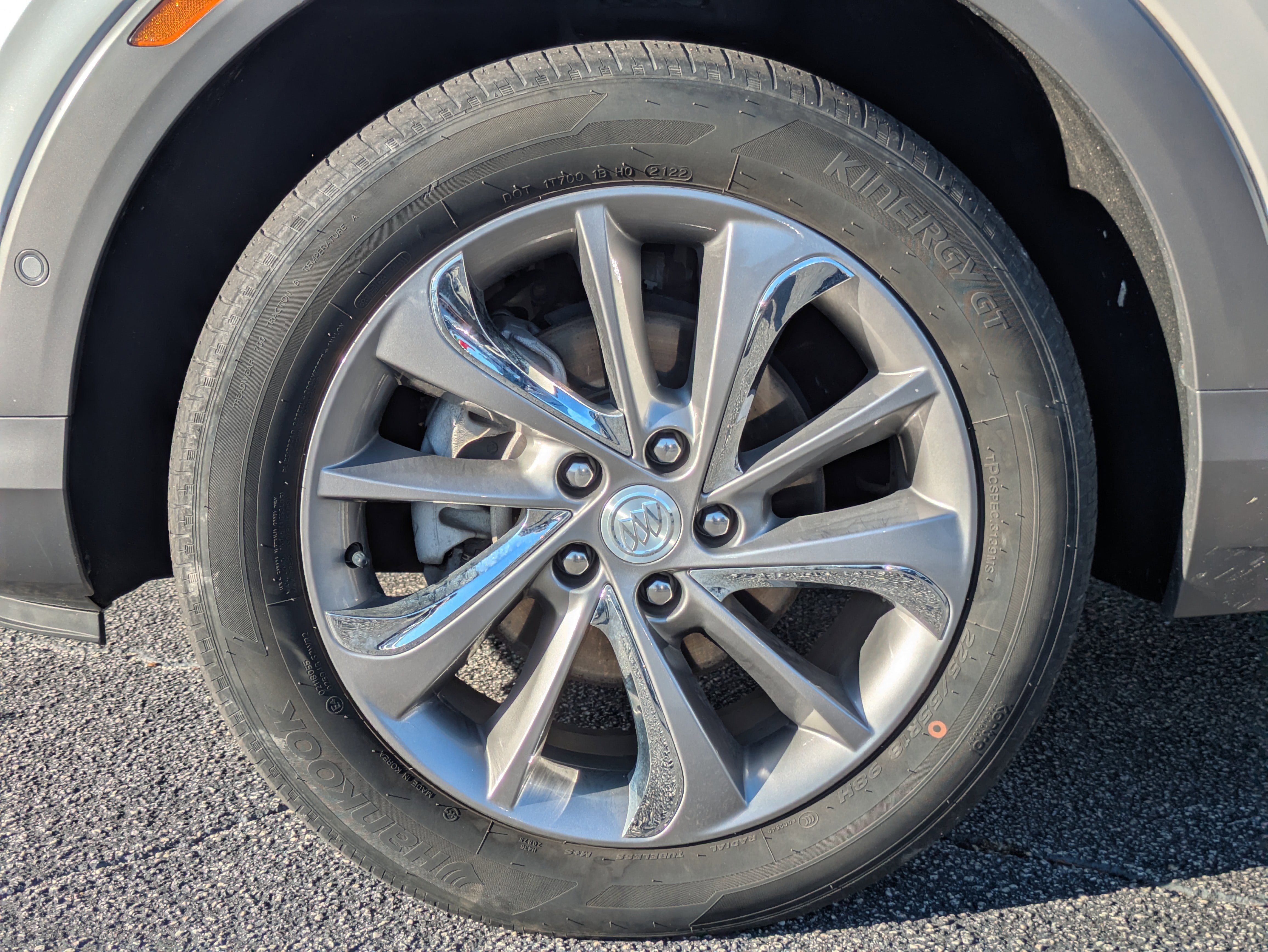 Used 2022 Buick Encore GX Essence w/ Advanced Technology Package image 32