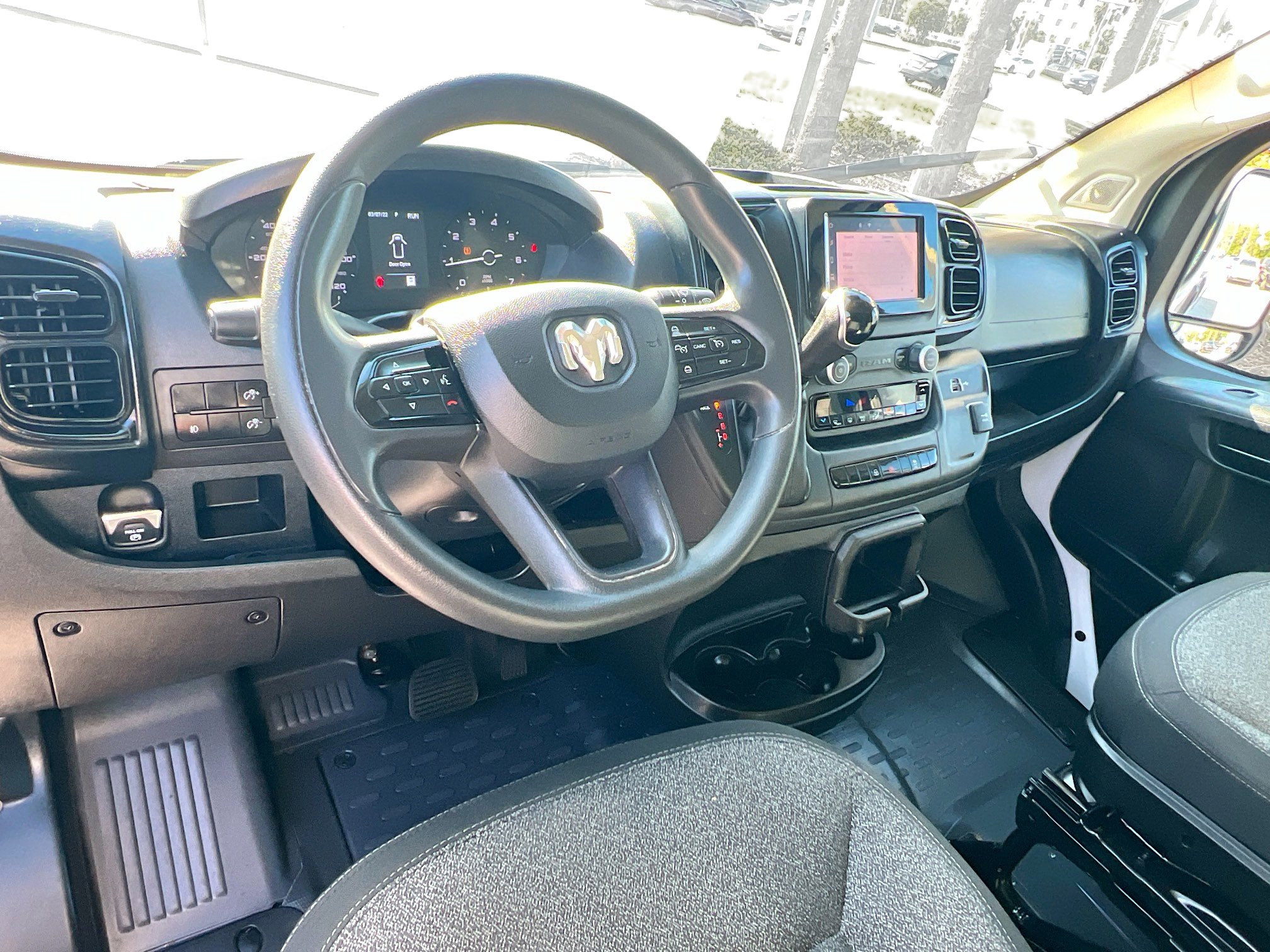 Used 2025 RAM ProMaster 2500 w/ Convenience Group FWD image 31