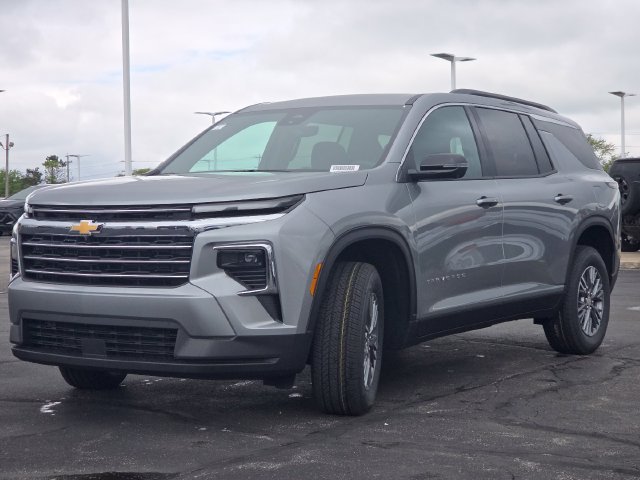 New 2026 Chevrolet Traverse LT w/ Driver Confidence Package AWD/4WD image 19