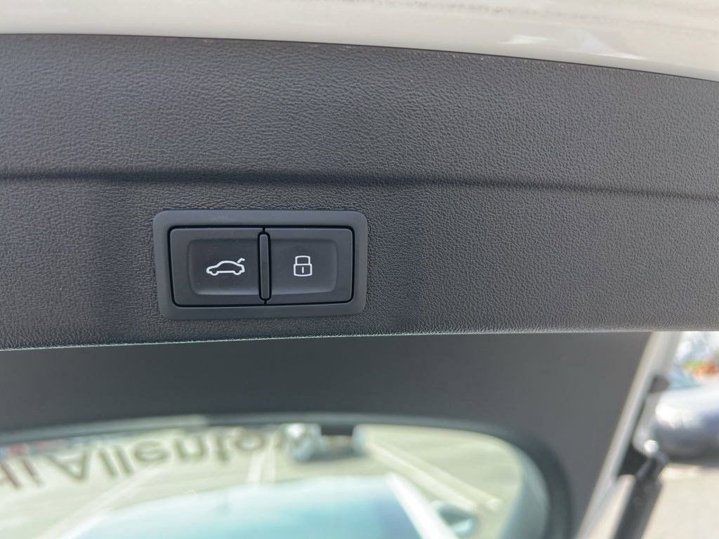 Used 2025 Audi A5 2.0T Premium w/ Convenience Package image 9