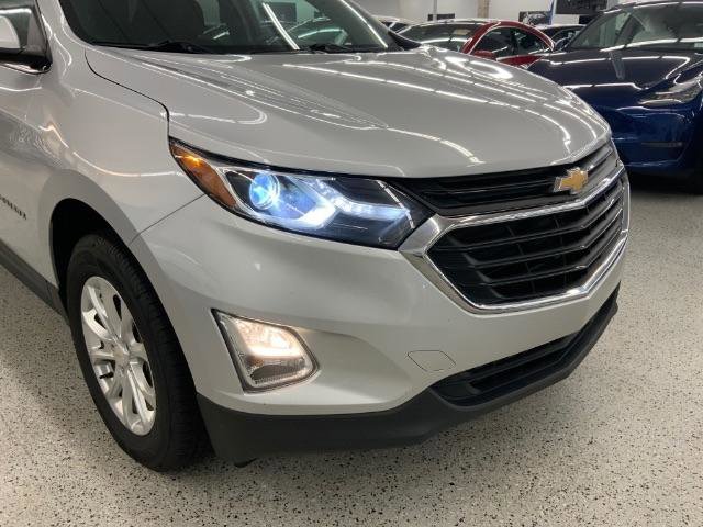 Used 2021 Chevrolet Equinox LT w/ Driver Convenience Package AWD/4WD image 38
