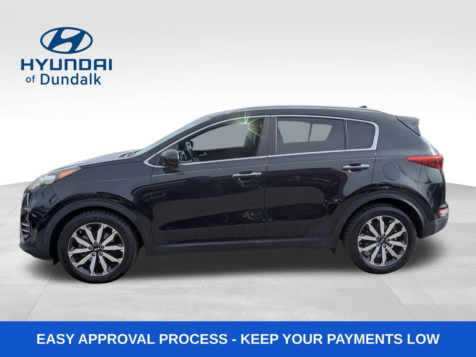 Used 2017 Kia Sportage EX image 2