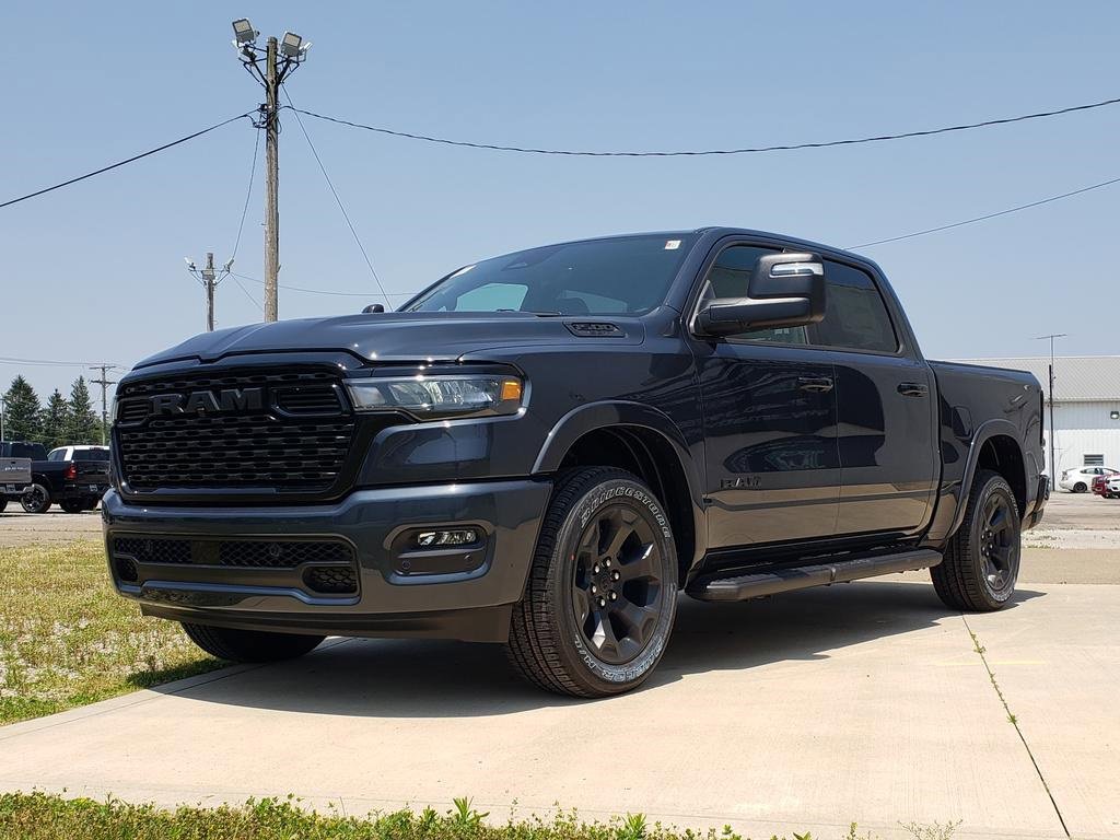 New 2025 RAM 1500 4x4 Crew Cab image 3