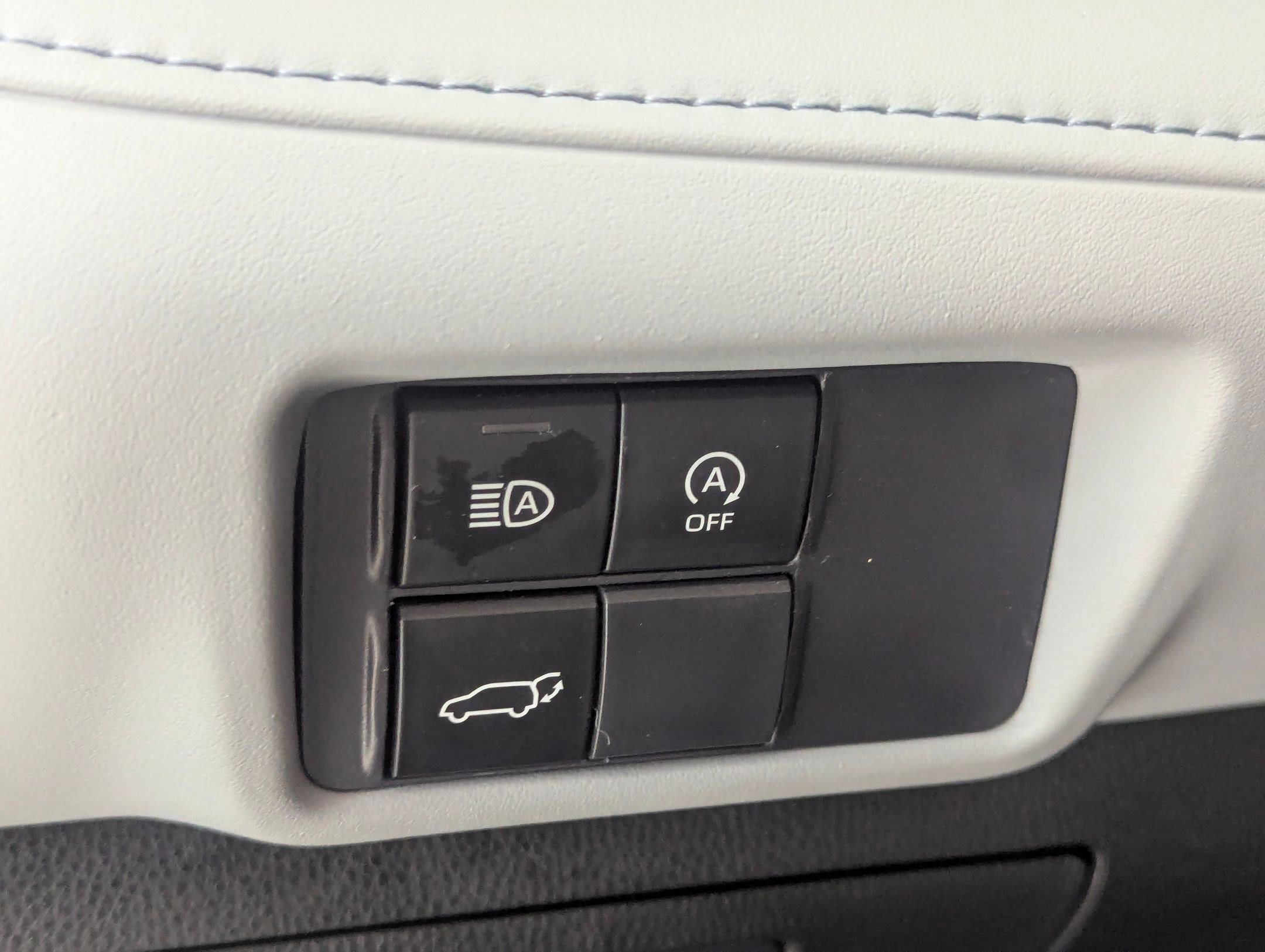 Used 2023 Toyota Highlander XLE image 19