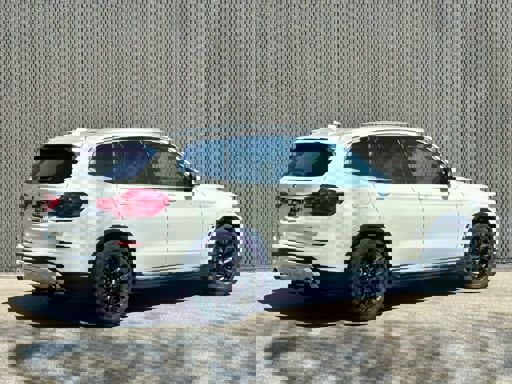 Used 2019 BMW X3 xDrive30i w/ Driving Assistance Package AWD/4WD image 6