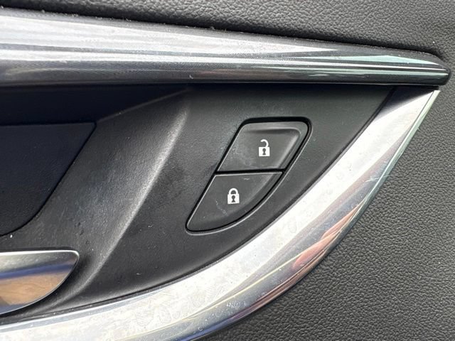 Used 2024 Buick Enclave Essence w/ Sport Touring Edition AWD/4WD image 12