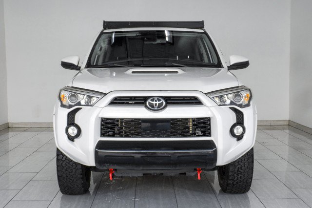 Used 2020 Toyota 4Runner TRD Off-Road AWD/4WD image 3