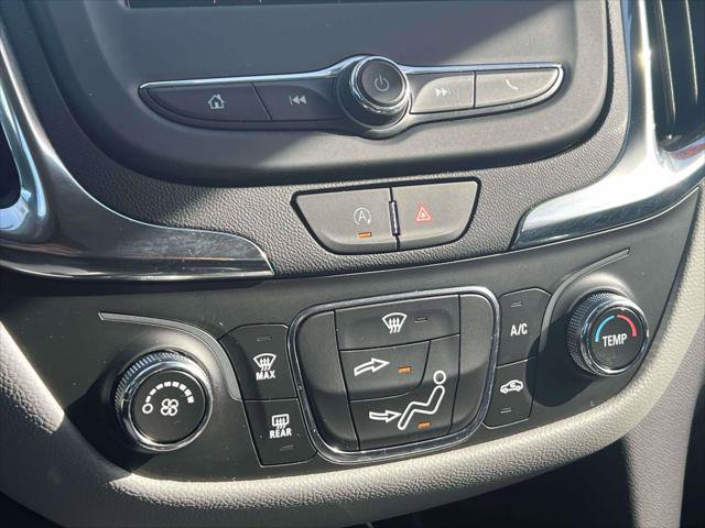 Used 2023 Chevrolet Equinox LS image 30