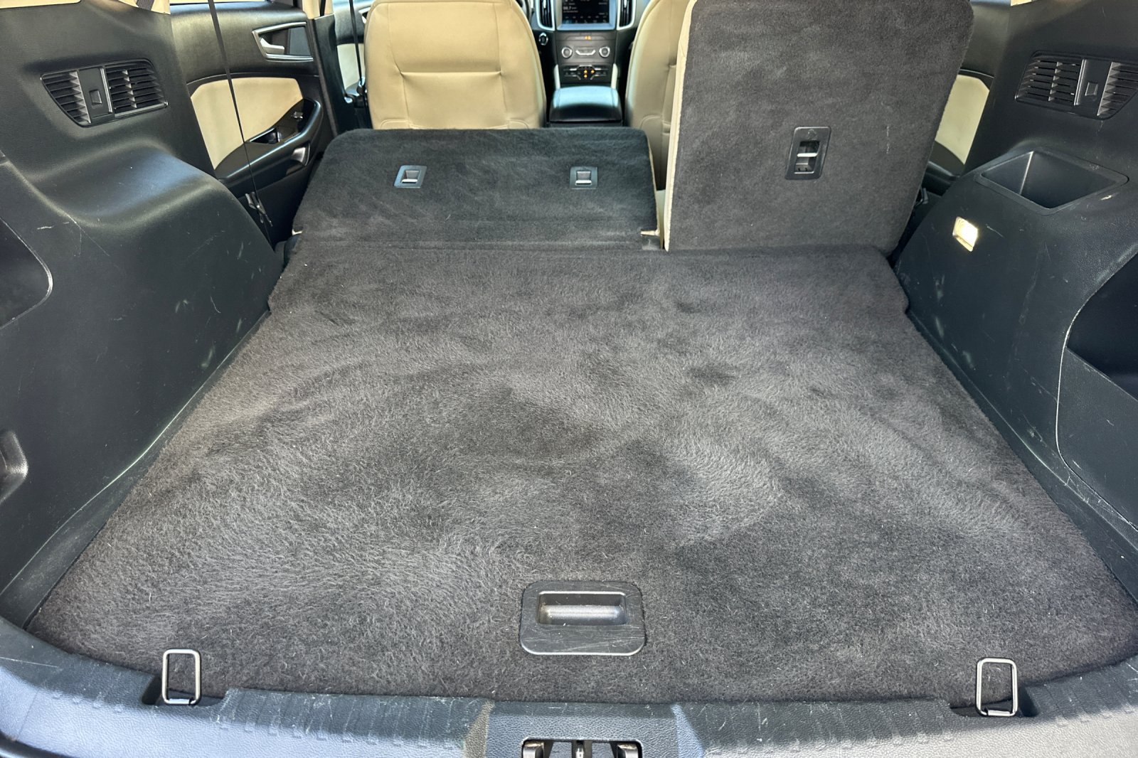Used 2019 Ford Edge SEL AWD/4WD image 18