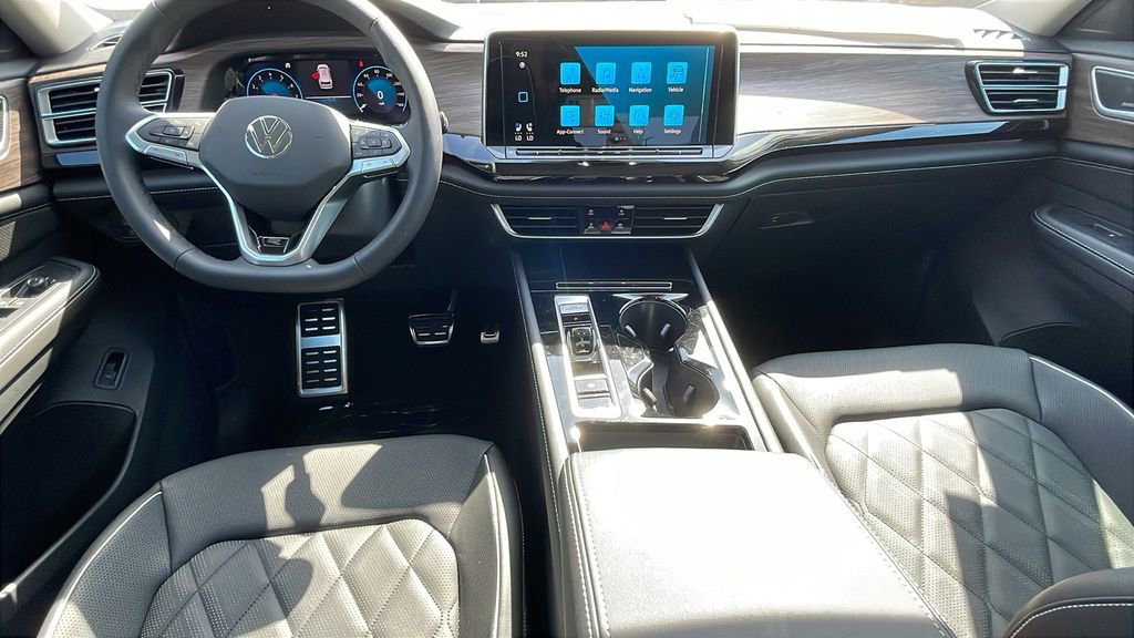 New 2025 Volkswagen Atlas SEL Premium R-Line image 18