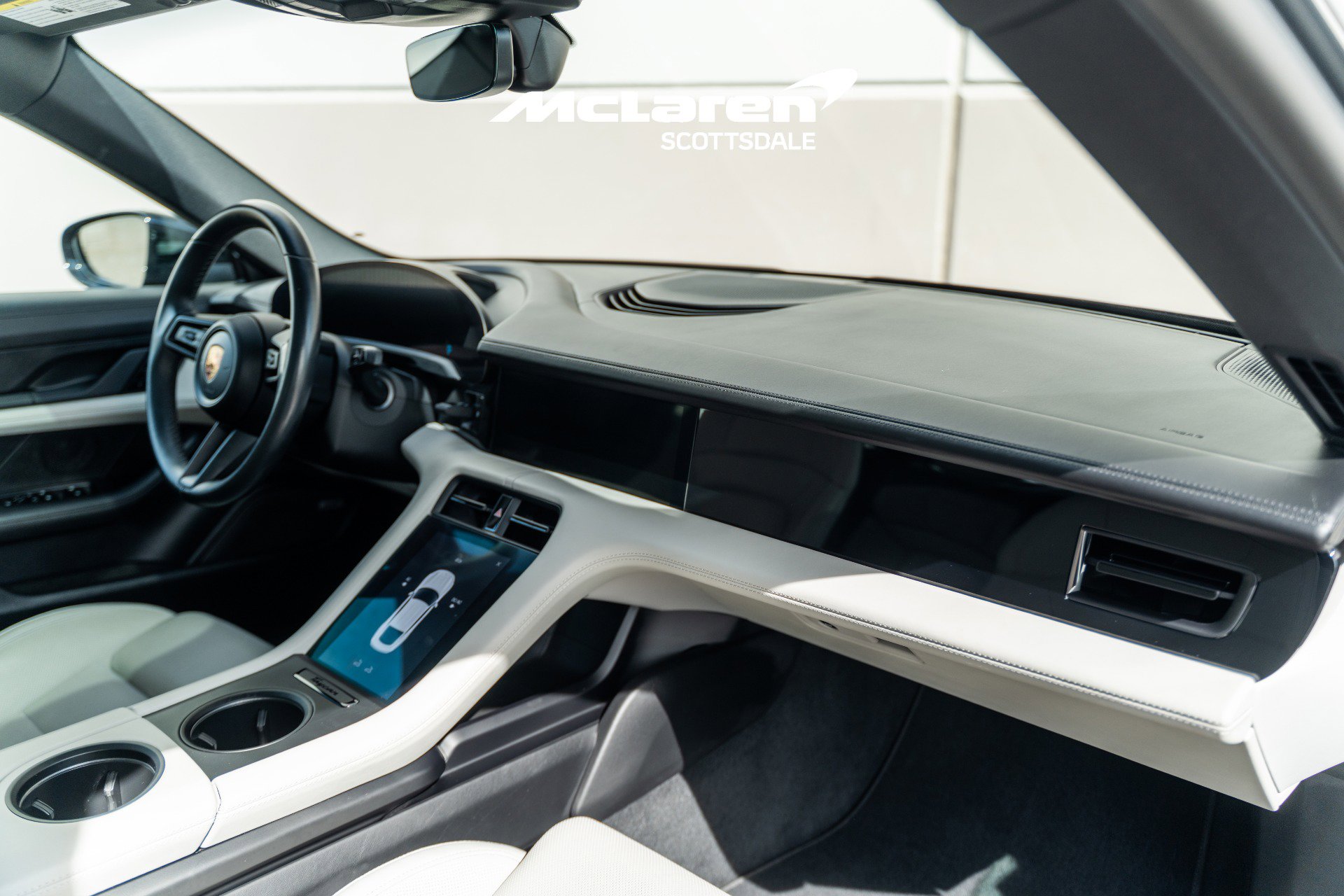 Used 2021 Porsche Taycan image 29