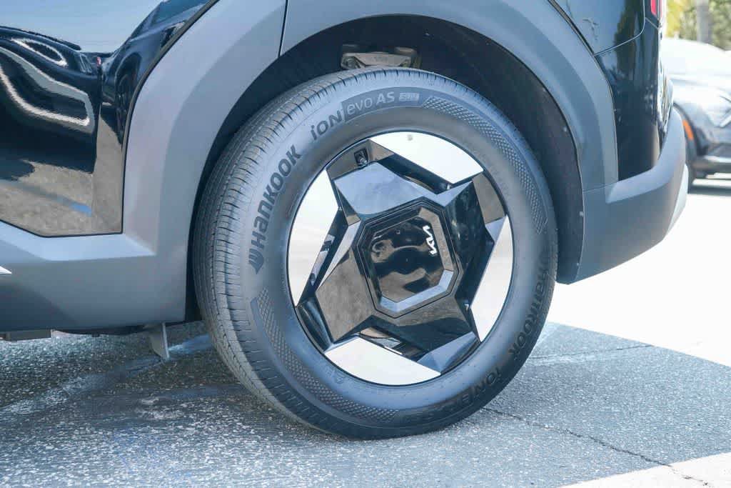 Certified 2024 Kia EV9 Wind AWD/4WD image 10