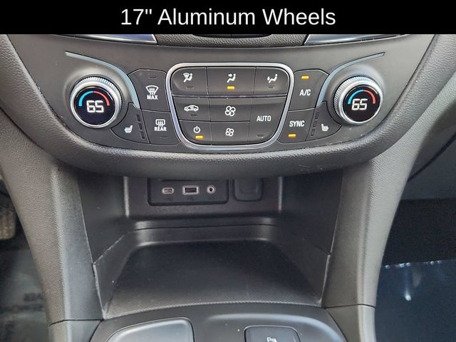 Used 2024 Chevrolet Equinox LT FWD image 43