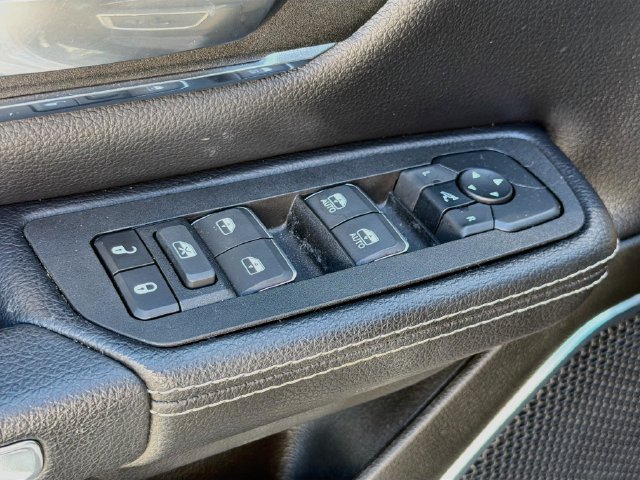 Used 2025 RAM 1500 Laramie w/ Sport Appearance Package AWD/4WD image 21