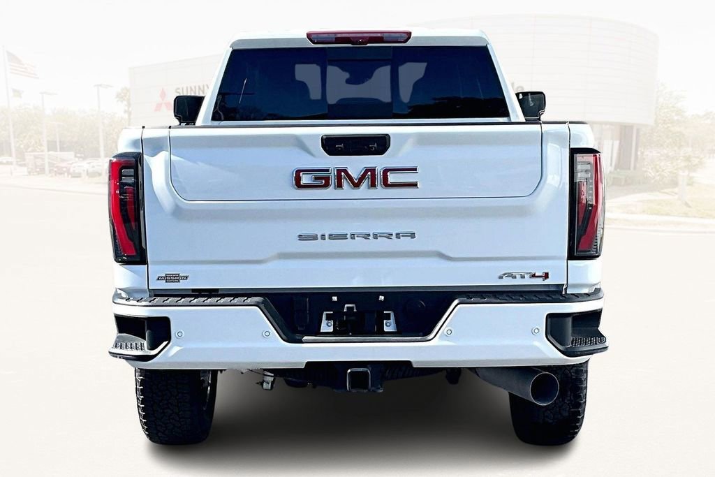 Used 2025 GMC Sierra 2500 AT4 w/ AT4 Premium Plus Package image 5