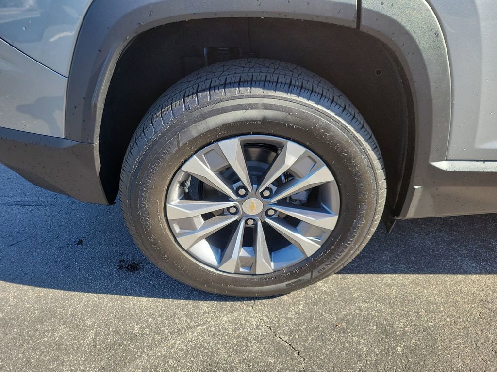 Used 2026 Chevrolet Equinox LT image 5