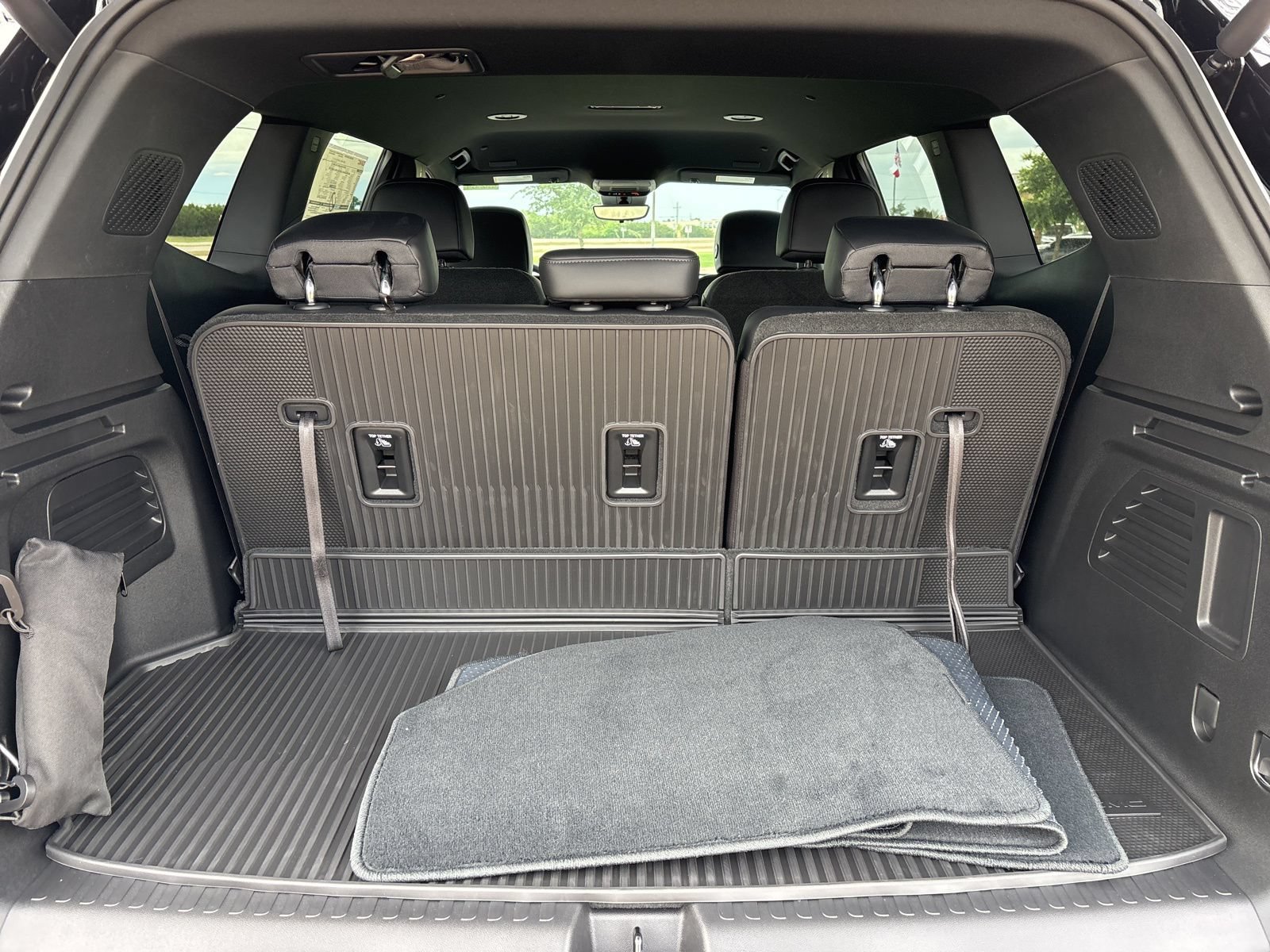New 2026 GMC Acadia Elevation w/ Elevation Premium Package FWD image 19