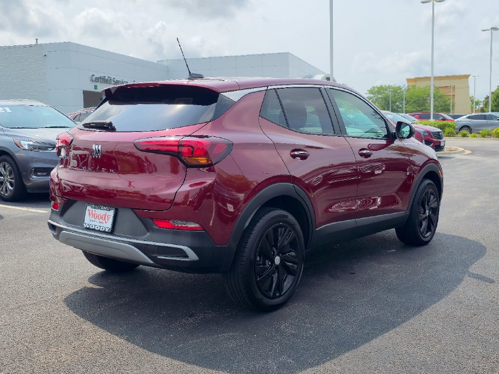 Certified 2024 Buick Encore GX Preferred w/ Comfort Package AWD/4WD image 8