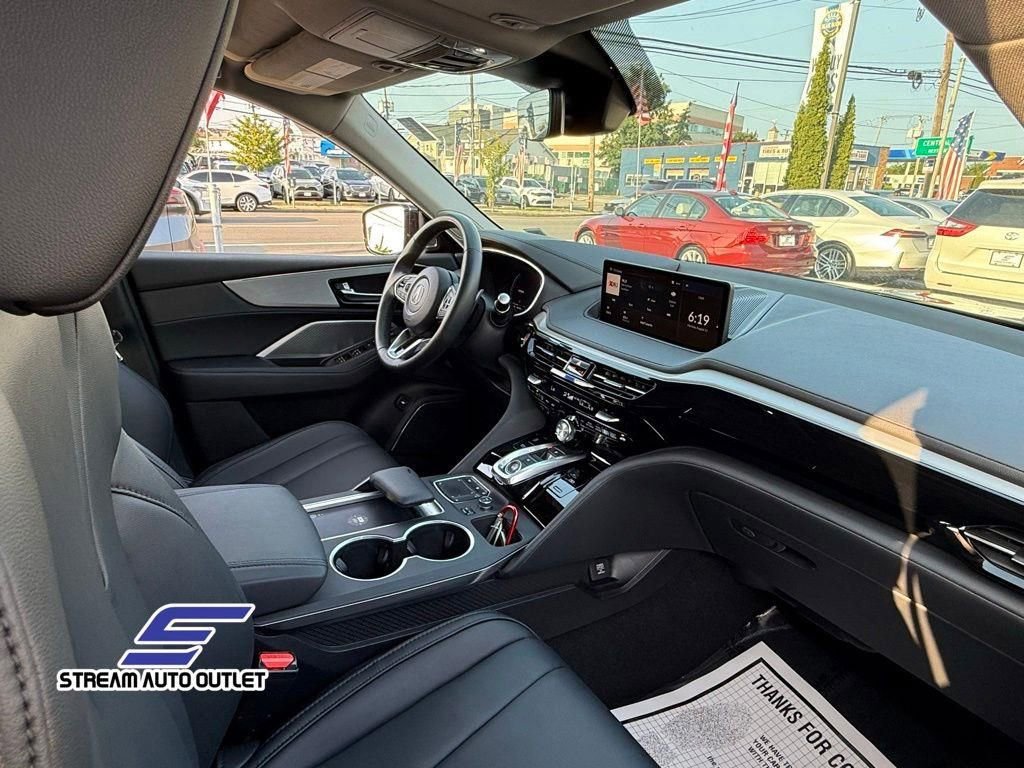 Used 2023 Acura MDX SH-AWD image 16