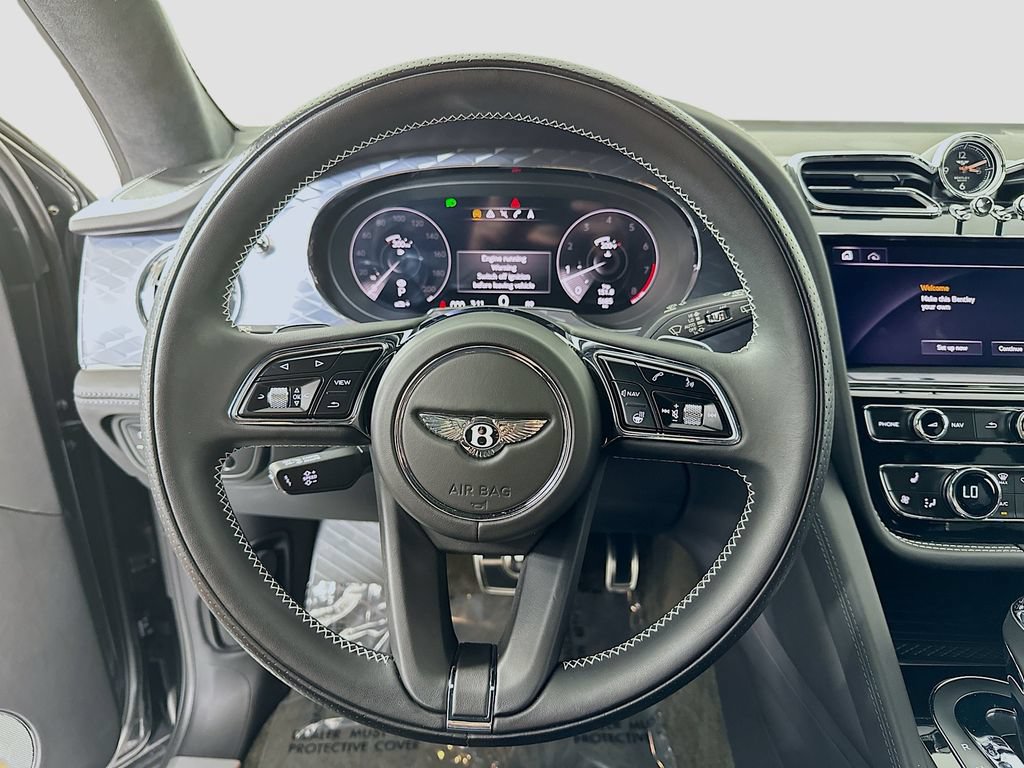 Used 2023 Bentley Bentayga AWD/4WD image 12