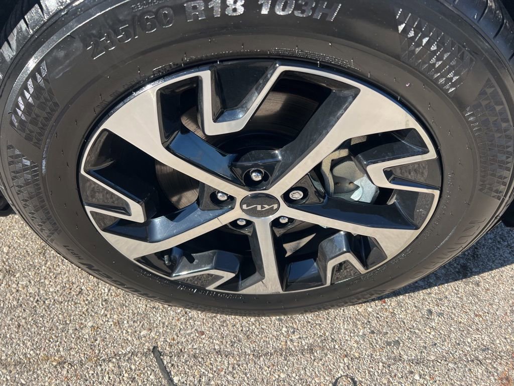 Certified 2025 Kia Sportage EX image 37