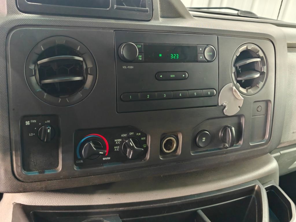 Used 2011 Ford E-250 and Econoline 250 w/ PWR Group image 5