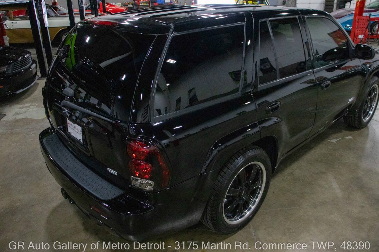 Used 2008 Chevrolet TrailBlazer SS w/ Sun And 6-Disc Cd Package AWD/4WD image 15