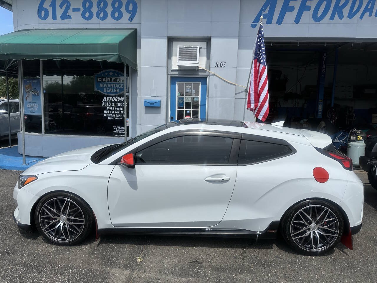 Used 2020 Hyundai Veloster Turbo FWD image 5