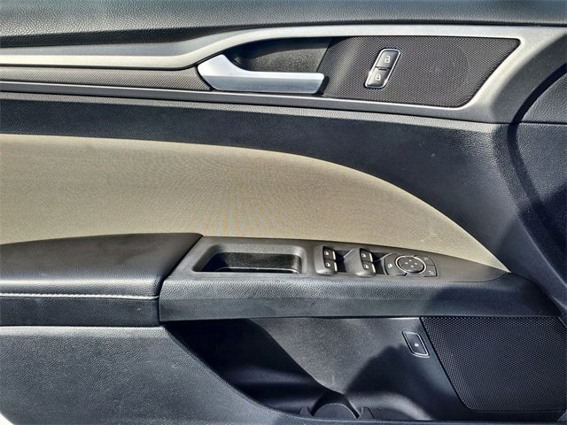 Used 2018 Ford Fusion S image 18