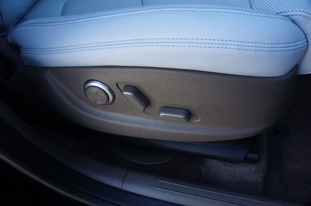 New 2026 Genesis GV70 2.5T Advanced image 23