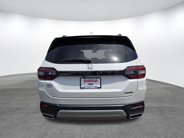 Used 2023 Honda Pilot Touring image 5
