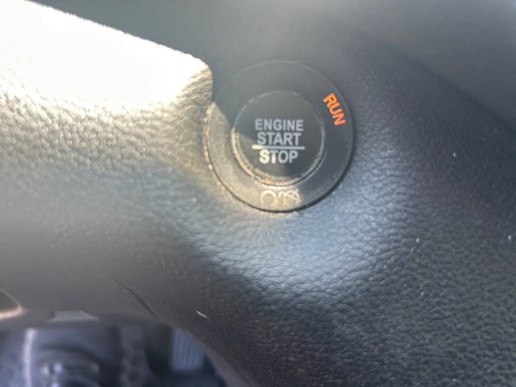 Used 2019 Jeep Cherokee Trailhawk w/ Cold Weather Group AWD/4WD image 24