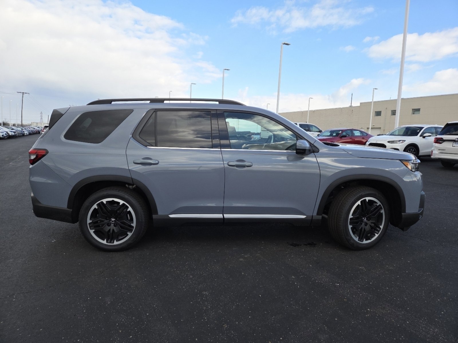 New 2026 Honda Pilot Touring image 17