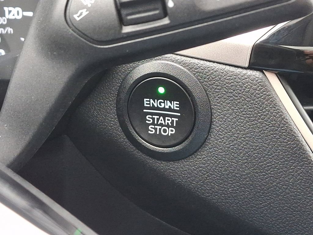 Certified 2022 Ford Escape SEL image 25