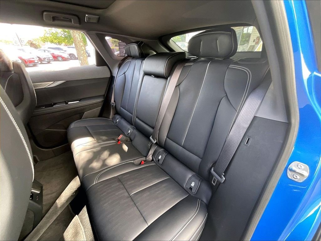 Used 2025 Cadillac Optiq Luxury 2 AWD/4WD image 14