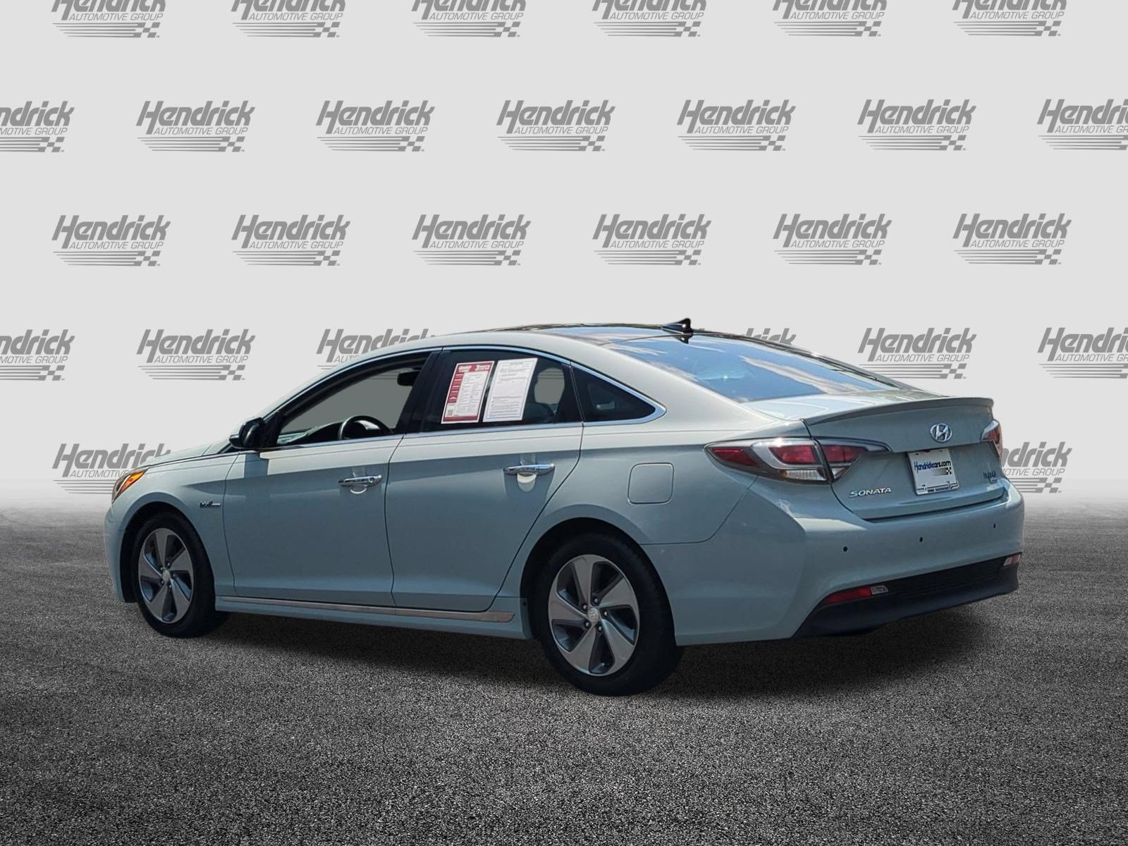 Used 2016 Hyundai Sonata Limited w/ Option Group 02 FWD image 8