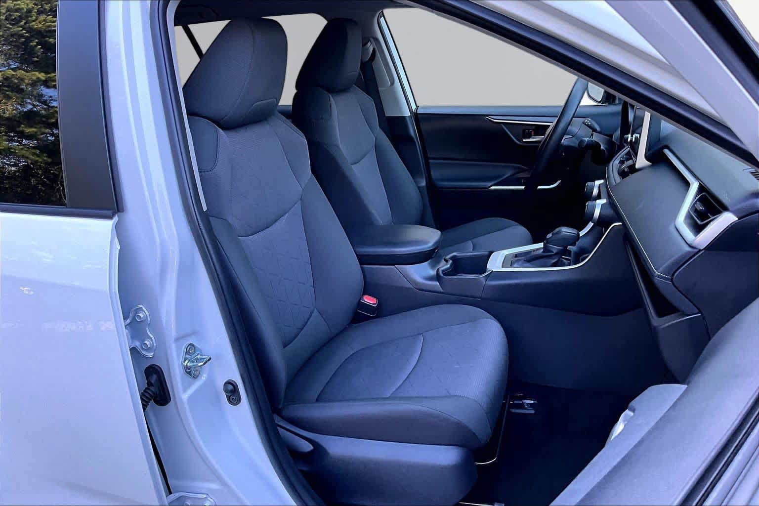 Certified 2025 Toyota RAV4 XLE AWD/4WD image 9