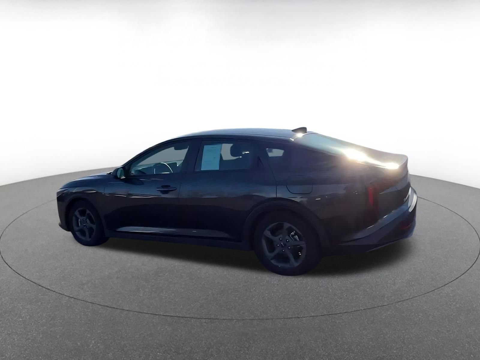 Used 2025 Kia K4 LXS image 10