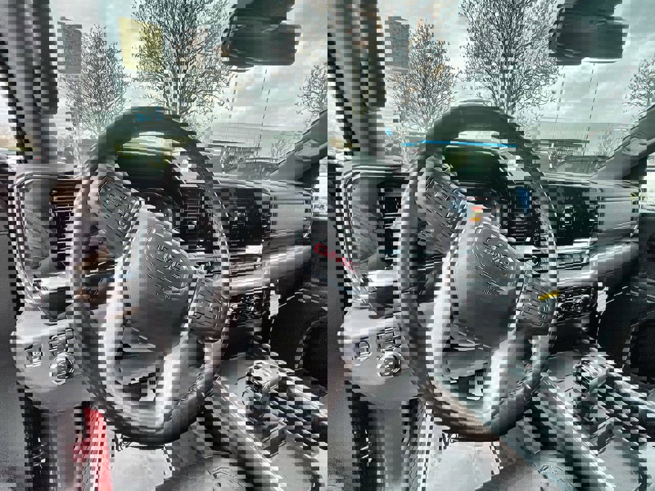 Used 2022 GMC Sierra 1500 SLT w/ SLT Convenience Package image 10