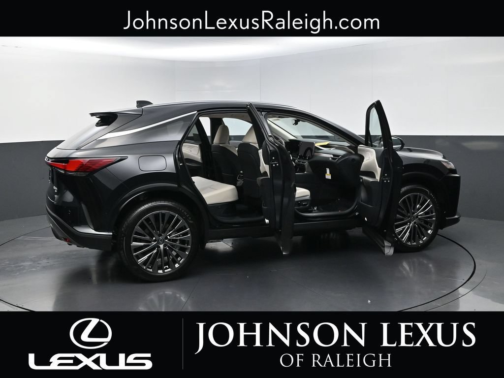 New 2026 Lexus RX 450h AWD image 32