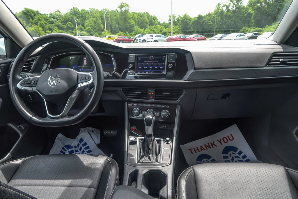 Used 2023 Volkswagen Jetta SE FWD image 15
