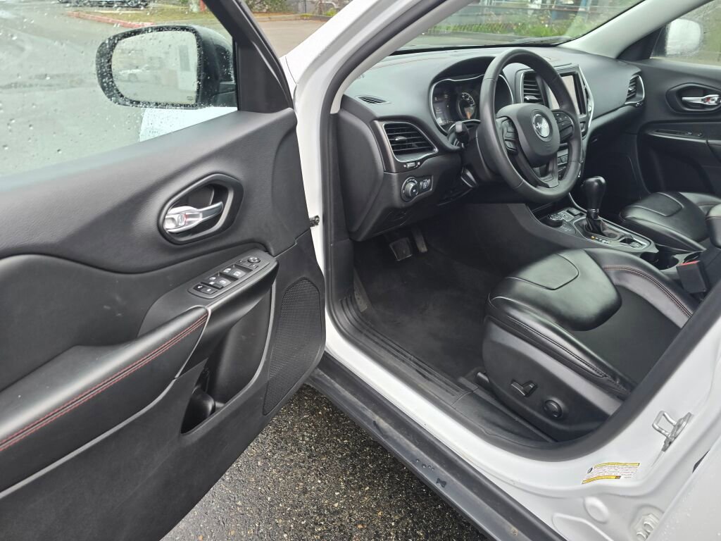 Used 2022 Jeep Cherokee Trailhawk w/ Trailer Tow Group image 20