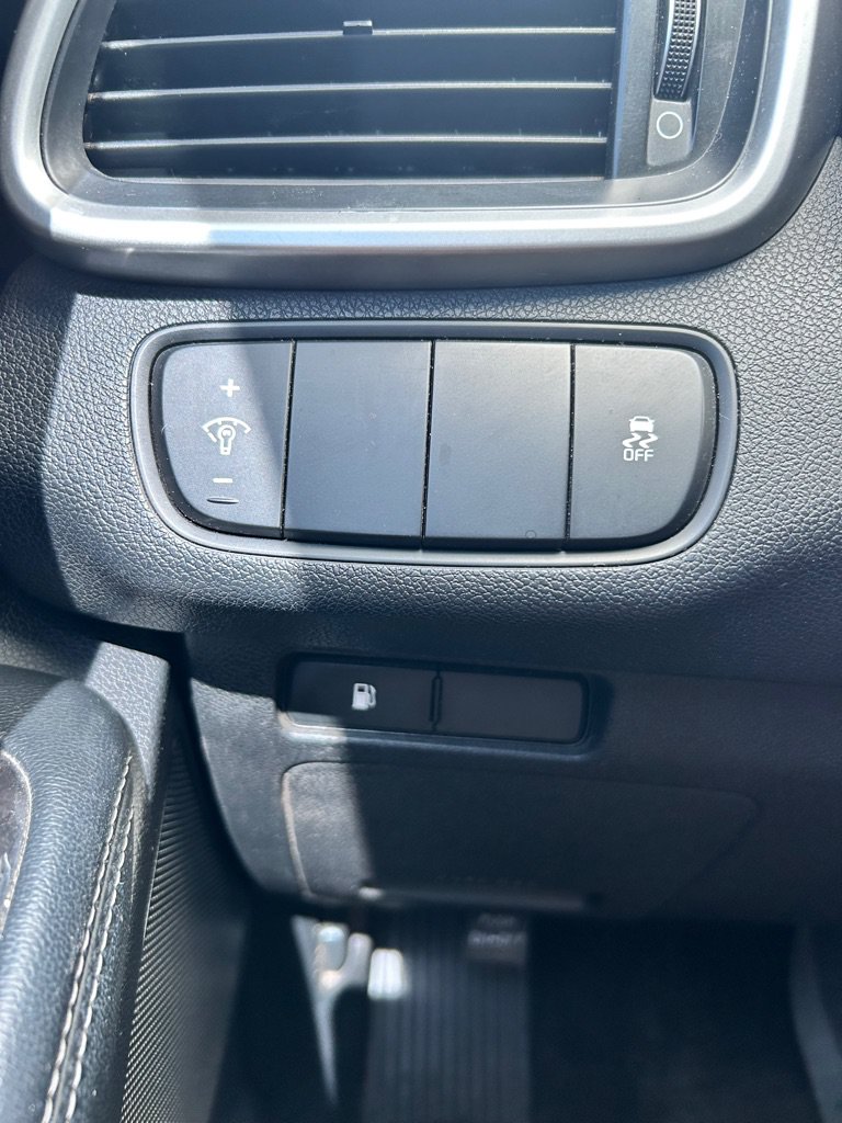 Used 2017 Kia Sorento LX FWD image 11